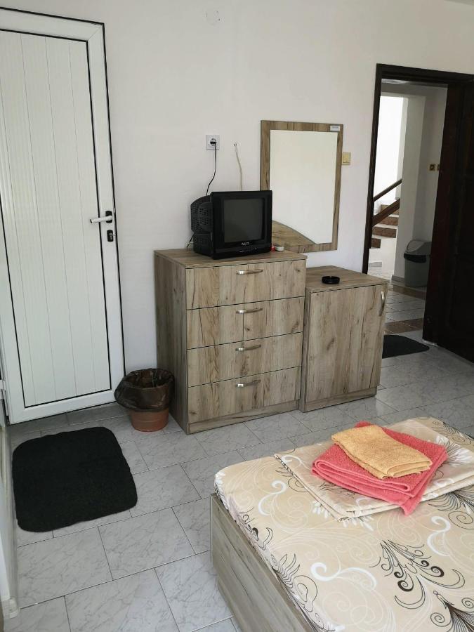 Guestrooms Stoyanovi Tschernomorez Exterior foto