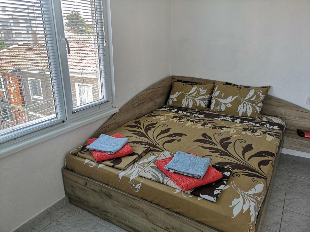 Guestrooms Stoyanovi Tschernomorez Exterior foto