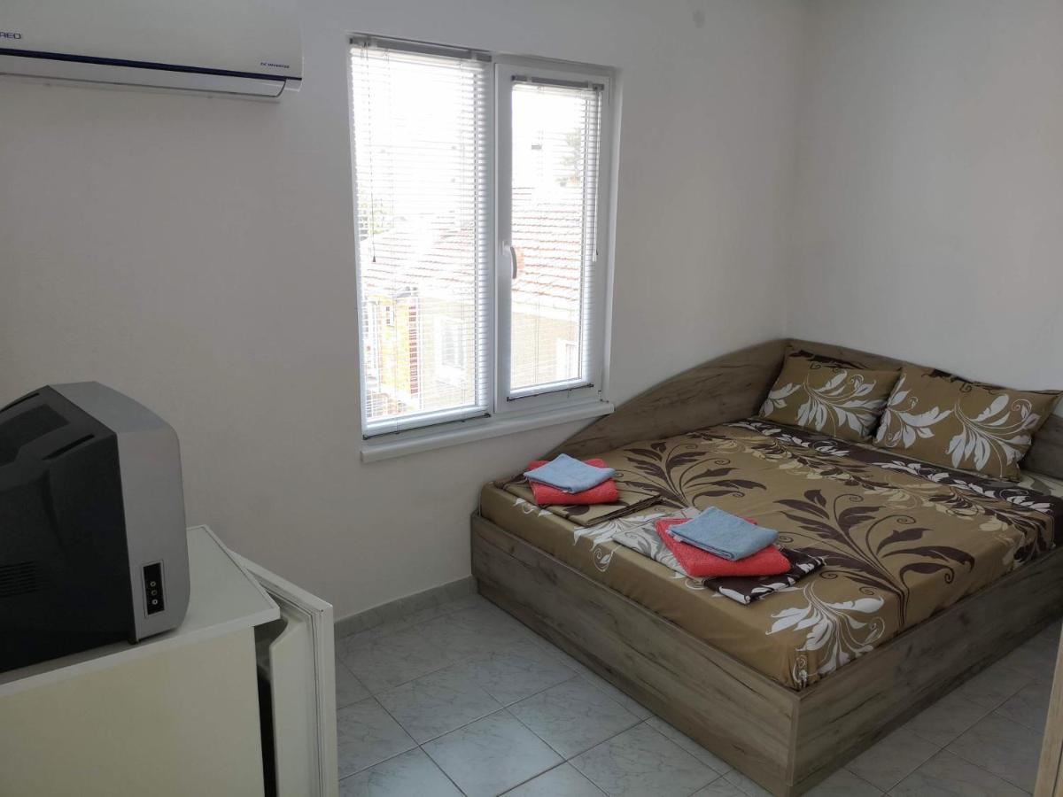 Guestrooms Stoyanovi Tschernomorez Exterior foto