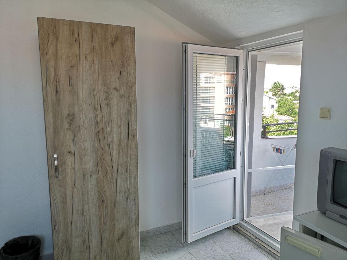 Guestrooms Stoyanovi Tschernomorez Exterior foto